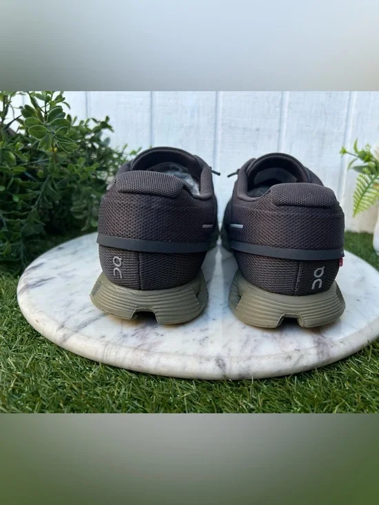 On Running Cloud 5
(Eclipse/Grove) Men’s Sneakers  size 10 gently used - Picture 13 of 16